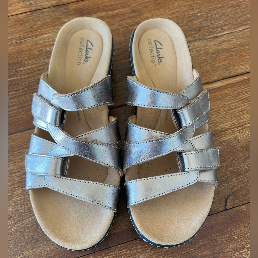 Clarks Collection Women's Metallic Leather Champagne Merliah Karli Sandals Sz 9